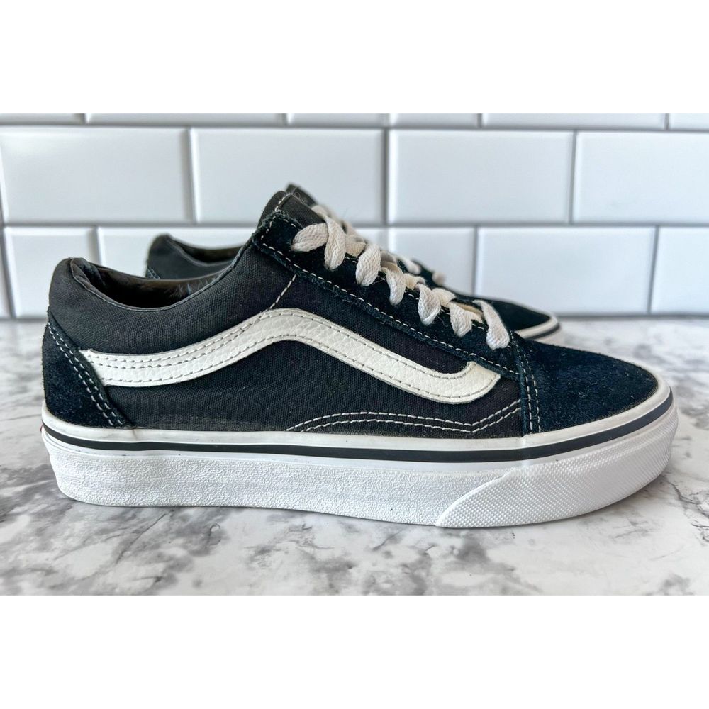 Vans Old Skool Low Top Sneakers